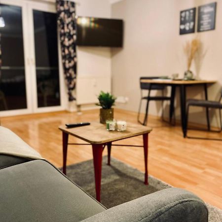 Saniertes Studio - Elisa - Mit Balkon, Wlan, Smart-Tv & Kueche In City-Naehe 埃尔福特 外观 照片