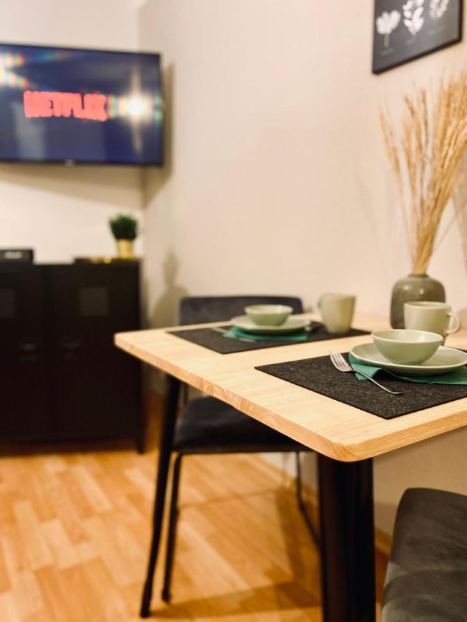 Saniertes Studio - Elisa - Mit Balkon, Wlan, Smart-Tv & Kueche In City-Naehe 埃尔福特 外观 照片